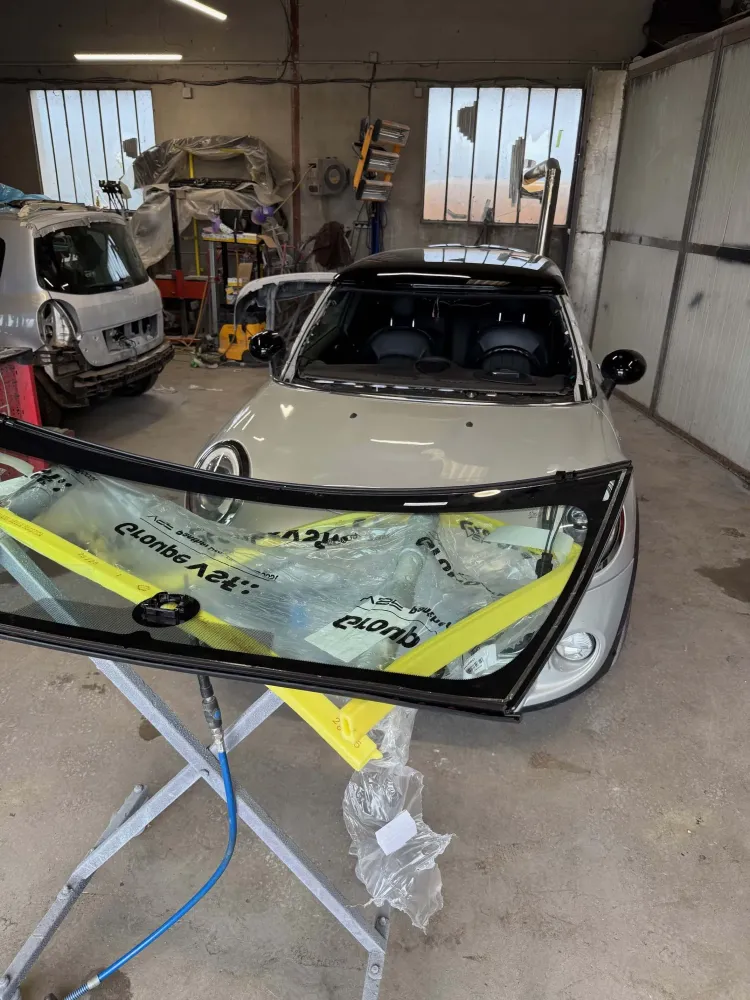 Remplacement de pare-brise (1)